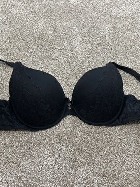 Victoria's Secret Black Lace Underwire Bra